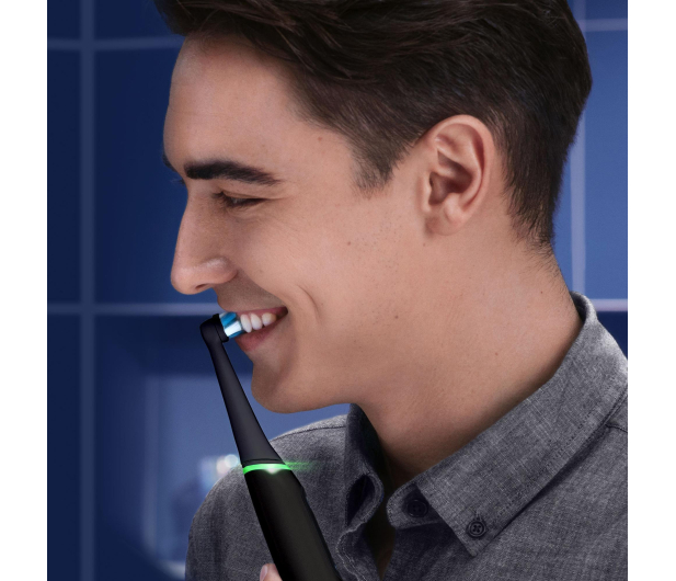 Oral-B Szczoteczka magnetyczna iO6 (czarna) - 1131193 - zdjęcie 4